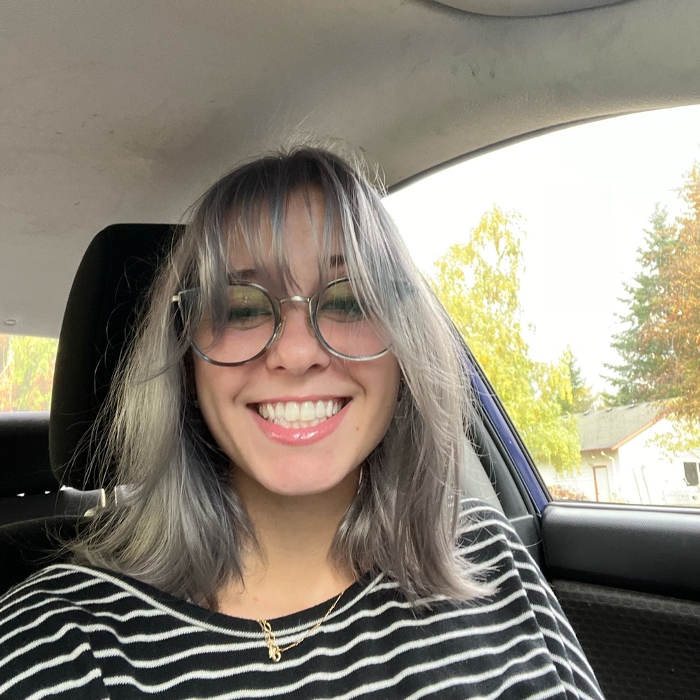 Meet your Posher, Kayla